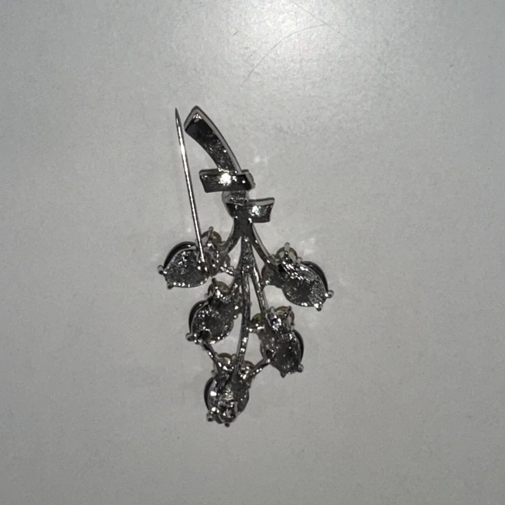 Vintage Cats Eye Brooch Lavender Rhinestones Floral Flower Buds February‎ EUC
